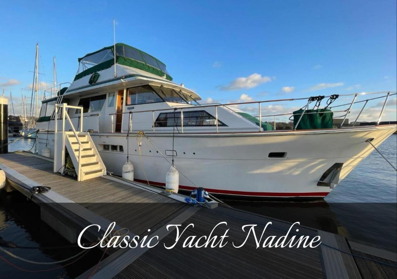 Classic Yacht Nadine In Poole Harbour, Dorset, With A Hot Tub Jacuzzi Exteriör bild